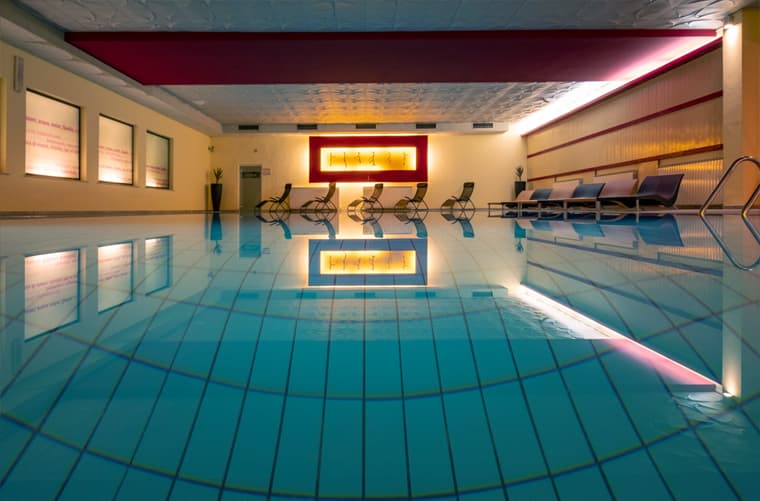 Piscina coperta olimpionica